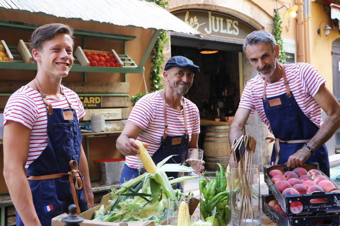 Chez Jules, équipe de choc